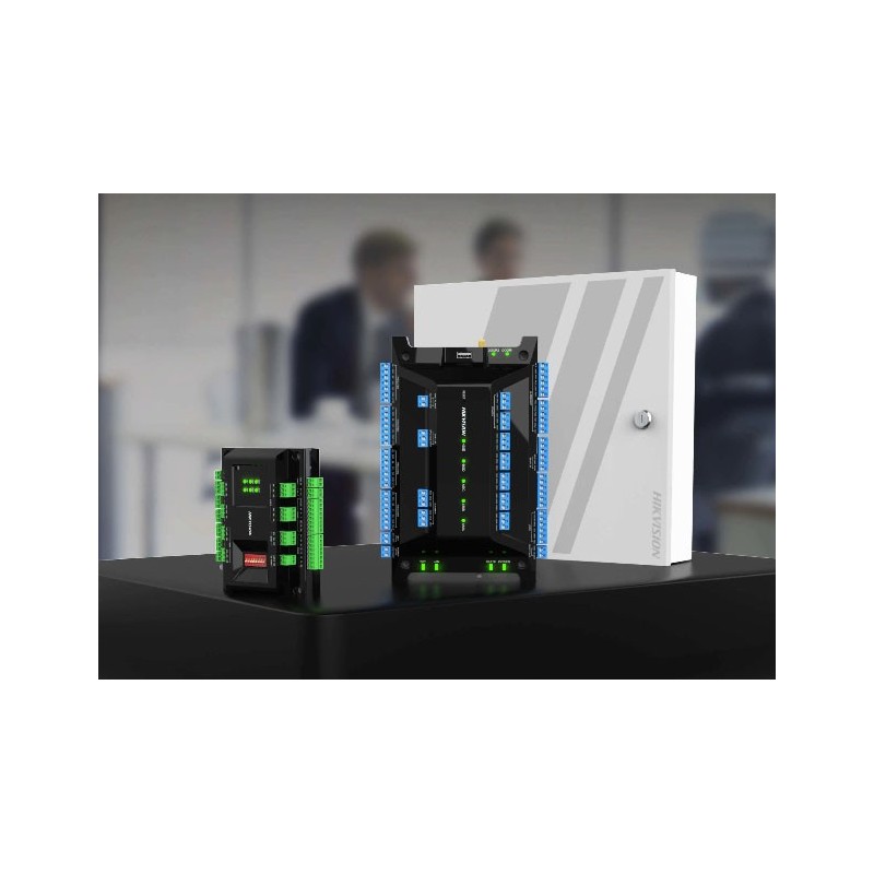 Controladora de accesos para 4 puertas Con Caja
